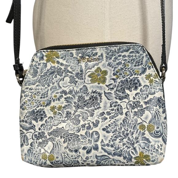 Furla Floral Embossed Soft Leather Crossbody Bag Made in Italy Genuine Leather - Picture 2 of 11